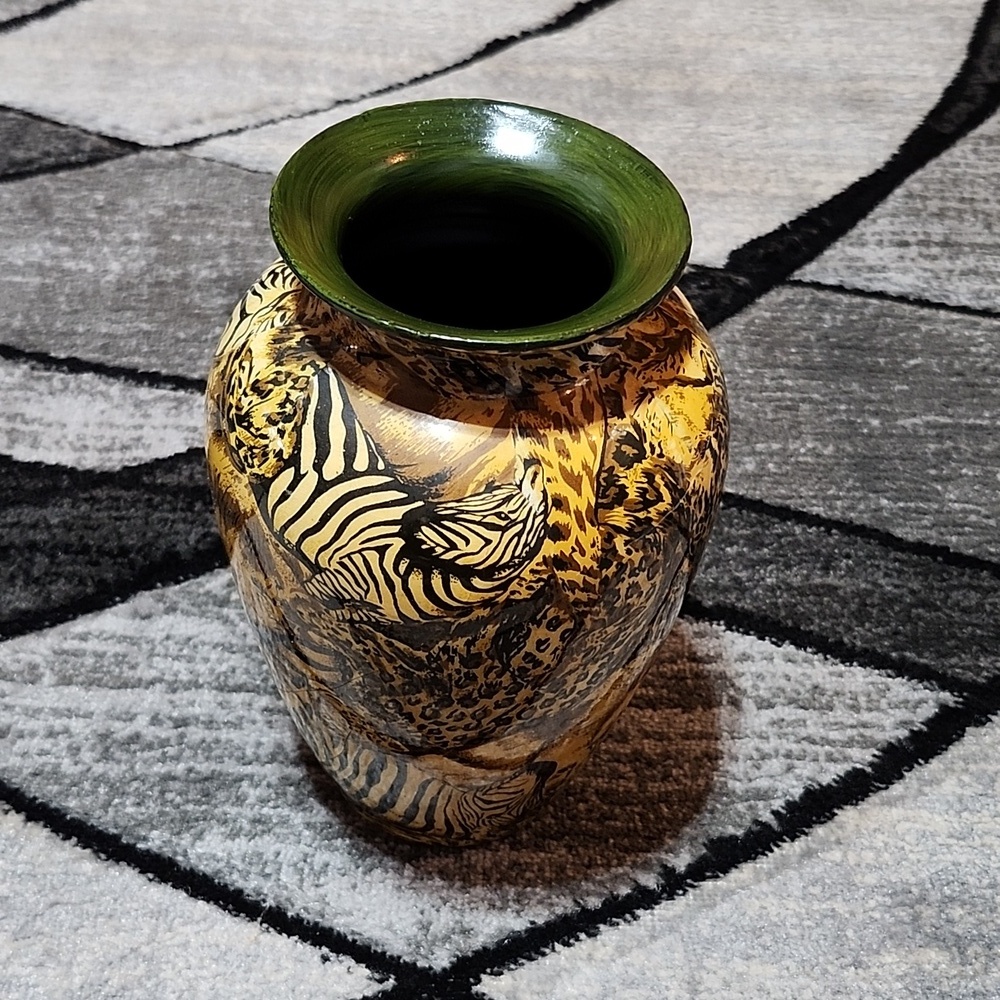 VINTAGE LA VIE SAFARI PRINT PATCHWORK VASE